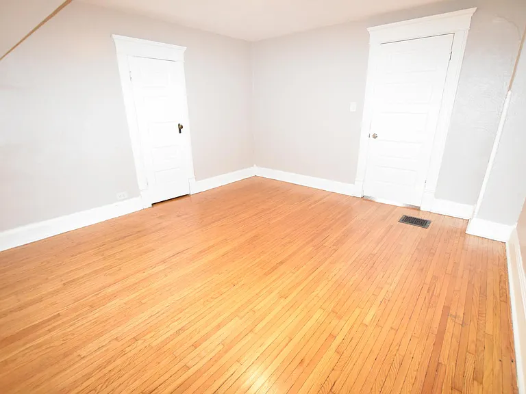 338 Marion Ave #2 — Photo 15