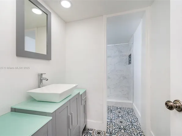 10400 SW 108th Ave APT A409, Miami, FL 33176