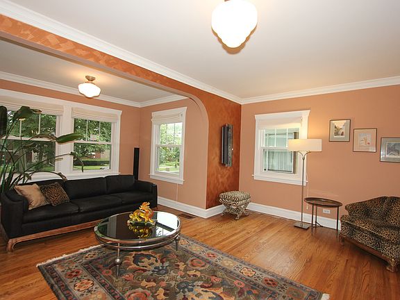 5th image of 1017 N Taylor Ave