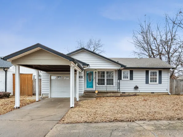 303 SE 12th St, Pryor, OK 74361