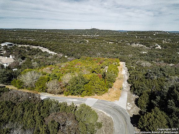 3rd image of 2807 Hiline Dr