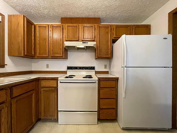 2nd image of 101 E Spence St #2