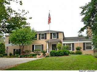 5 Pine Tree Cir, Asheville, NC 28804