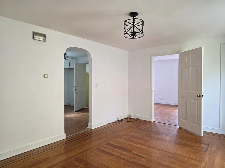 21 Stein Ave #2 — Photo 6