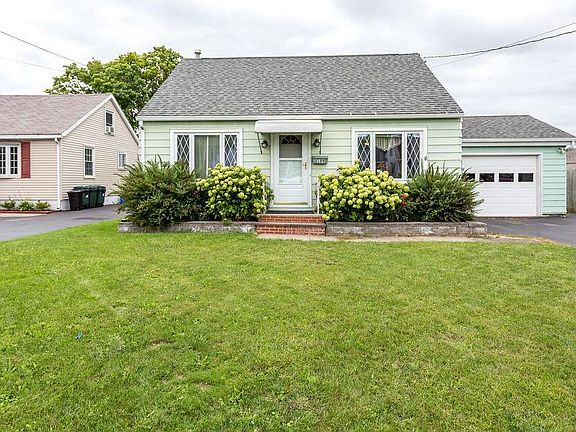2nd image of 109 Lorenzo Dr