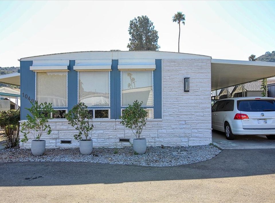 1st image of 1049 Jean Dr