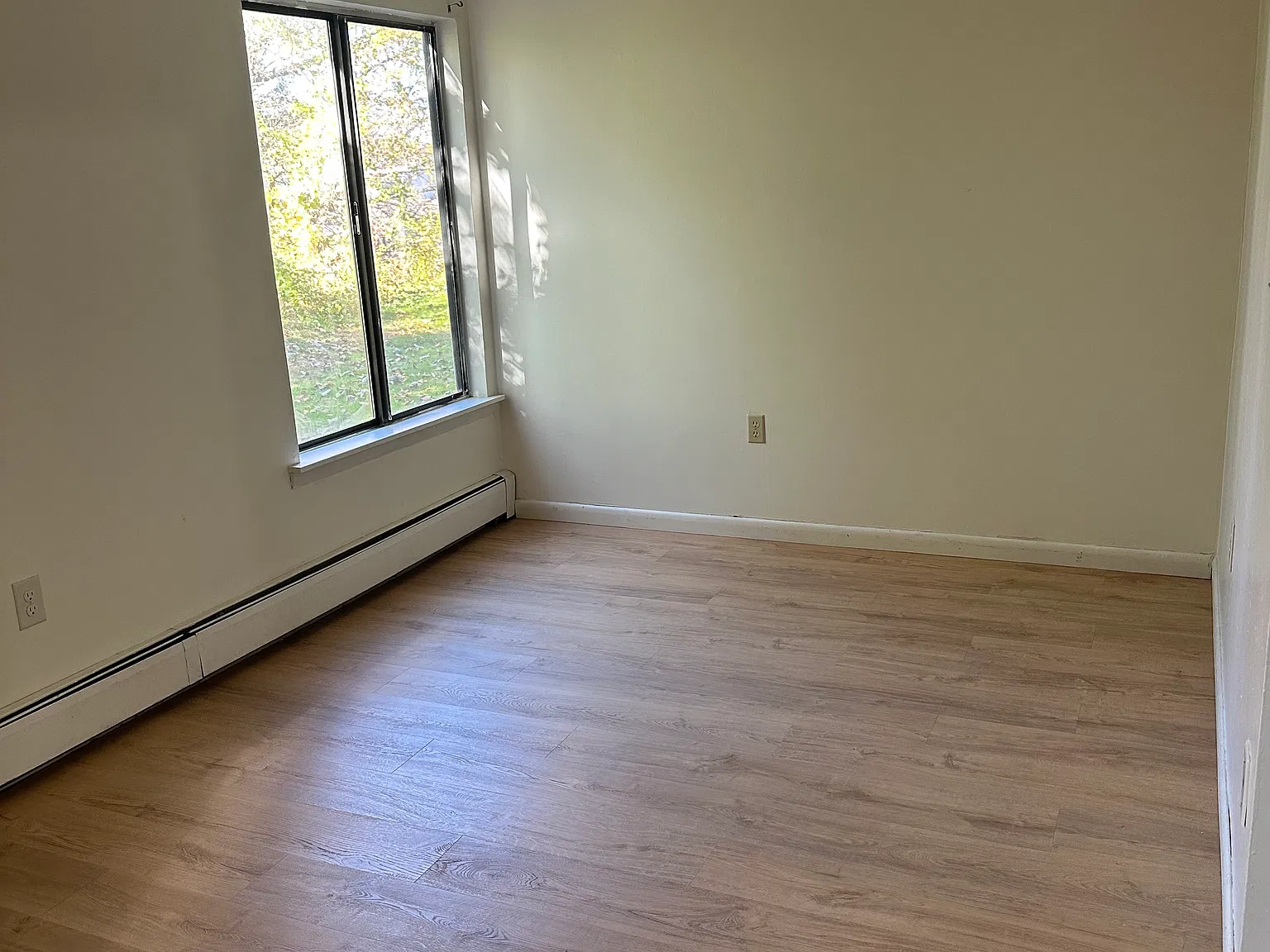 2 bed, 1.5 bath, 1165 sqft, $1,975 — Photo 4