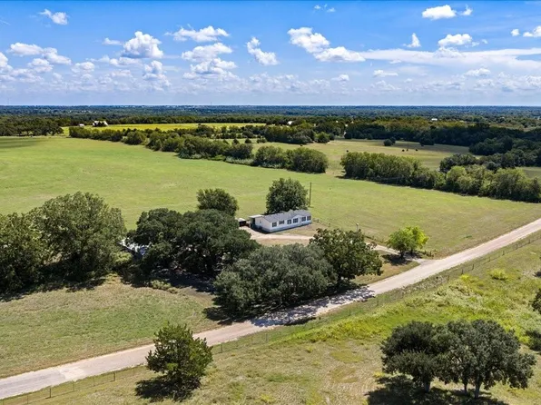4852 Skull Creek Rd, Fayetteville, TX 78940