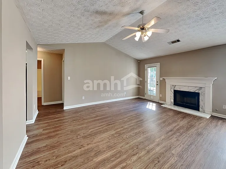 1300 Wilkes Crest Dr — Photo 5