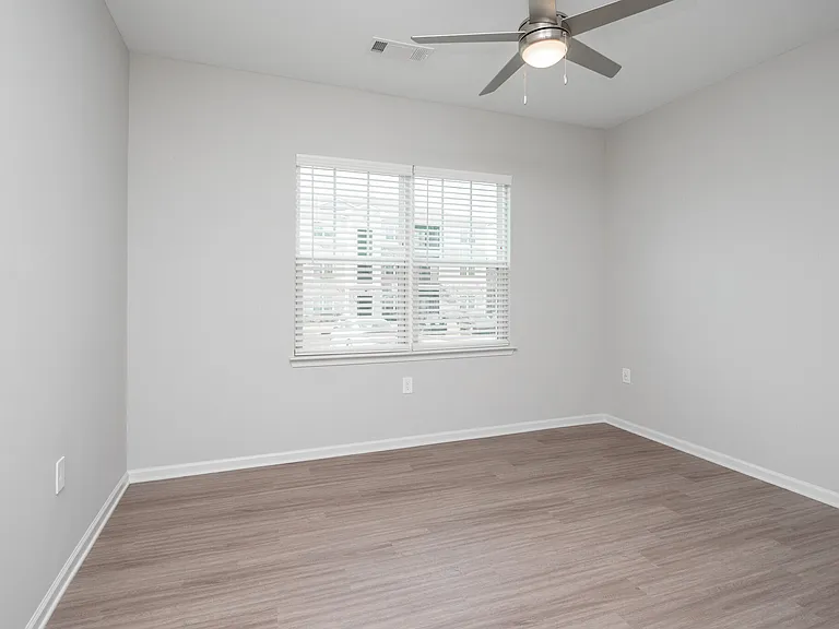 Buffalo Trail Apartments — Photo 9