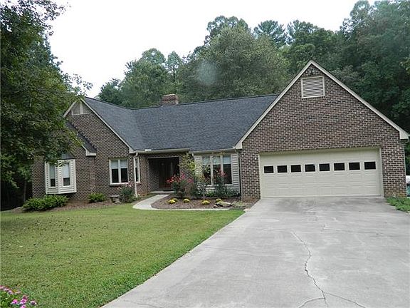 3rd image of 1004 Edinburg Ct