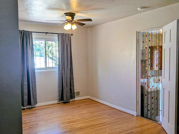 3rd image of 736 California St SE