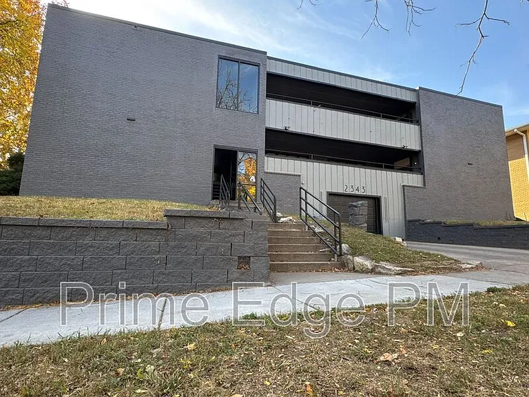 2343 B St #1 — Photo 22