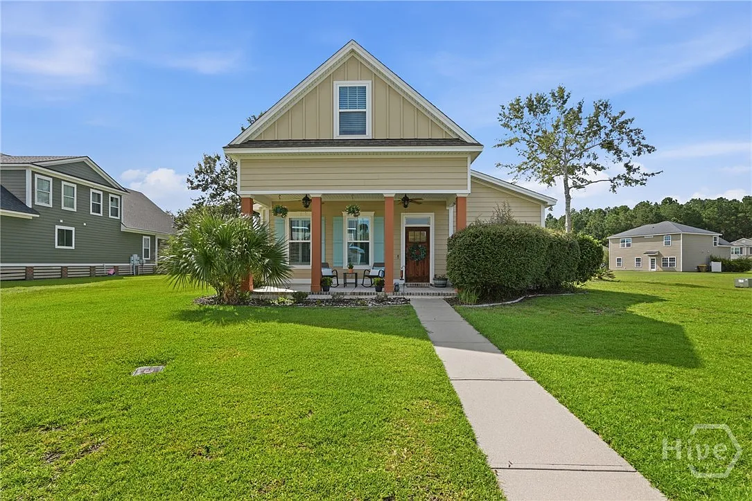 4 bed, 3.0 bath, 2578 sqft, $3,400 — Photo 3
