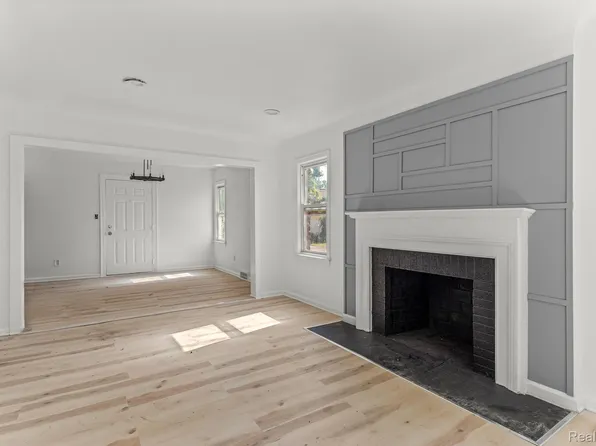 16800 Ward St, Detroit, MI 48235