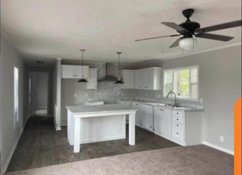 3 bed, 1216 sqft, $950 — Photo 1