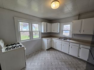 917 Fairview Ave, Waterloo, IA 50703