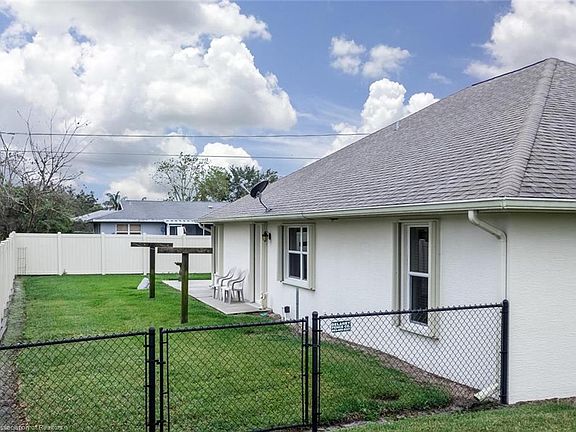 2nd image of 108 Star Fruit Ave