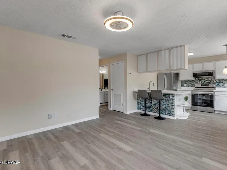 1601 Big Tree Rd #807 — Photo 5