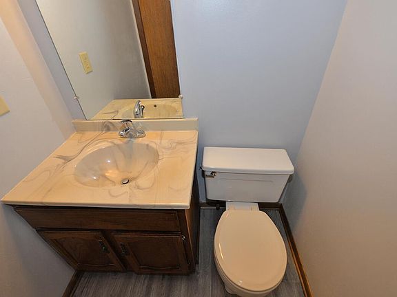 3rd image of 5740 Cambridge LANE #3