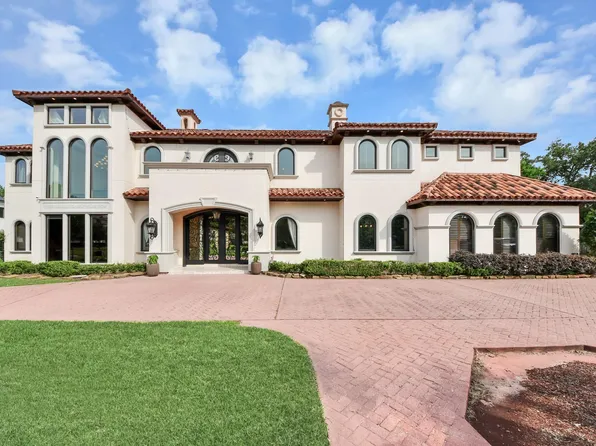 11103 Memorial Dr, Houston, TX 77024