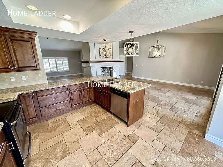 10570 E San Salvador Dr — Photo 9