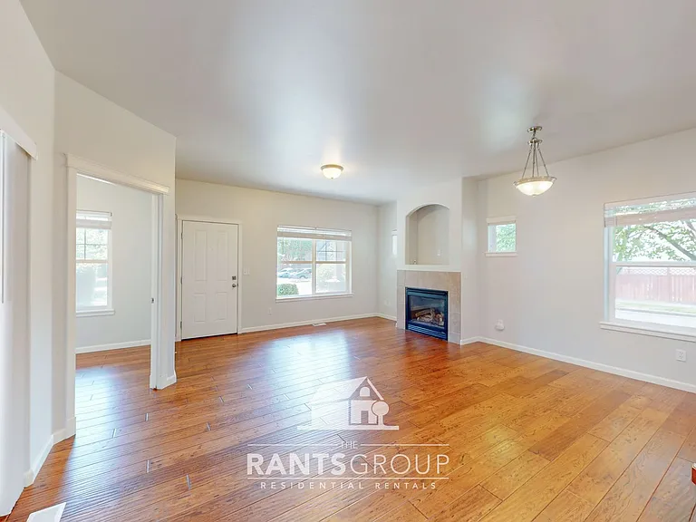 5146 Balustrade Blvd SE — Photo 2