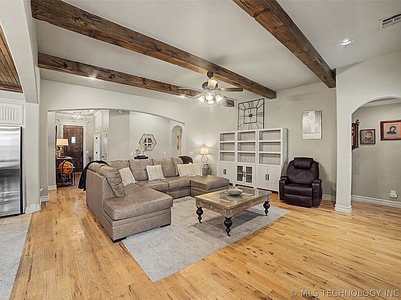 5th image of 7906 N 142nd Ave E