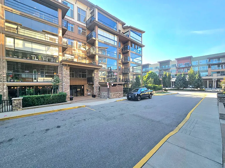 A612 Willoughby Town Centre Dr #A612-20716 — Photo 2