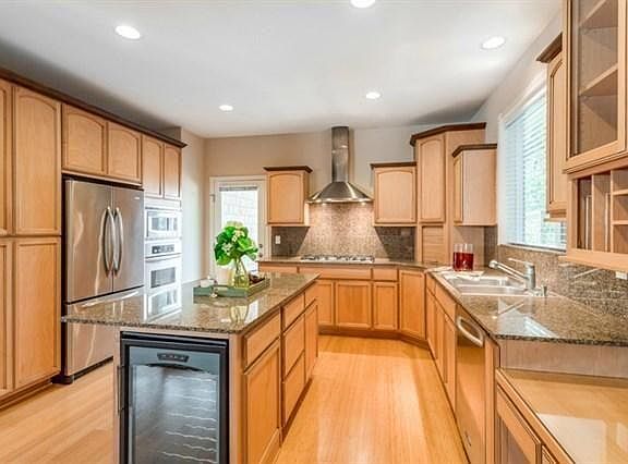 3rd image of 12432 100th Ave NE