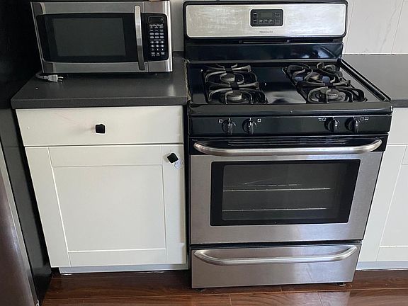 3rd image of 2227 S Darien St