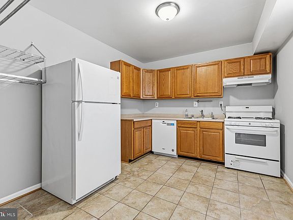 5th image of 210 43rd Rd NE APT 103
