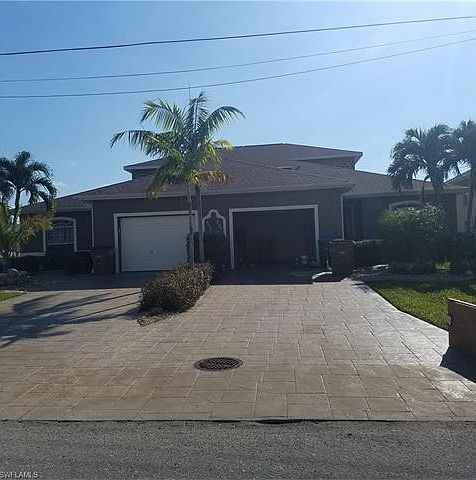 1st image of 932 SW 48th Ter