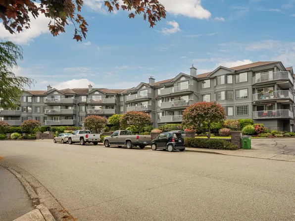 5375 205th St #110, Langley, BC V3A 7V7