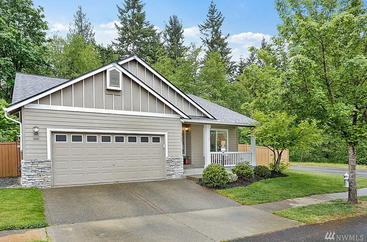 3 bed, 1744 sqft, $2,500 — Photo 2
