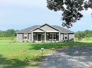237 Sally Parker Rd, Lucedale, MS 39452