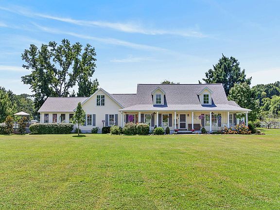 4th image of 1810 Baker Rd