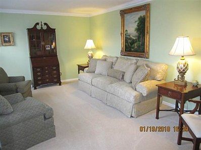 5th image of 203 Holly Park Ln
