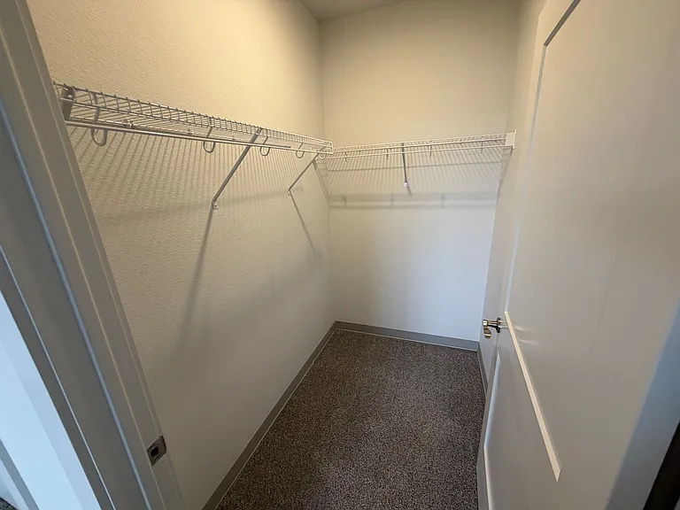 Nathan Apartments — Photo 41