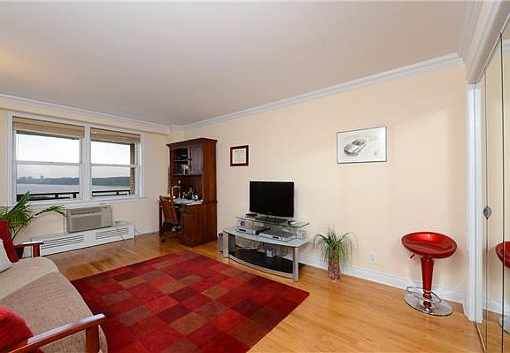 4th image of 5900 Arlington Ave APT 15U