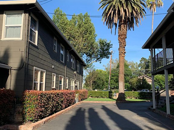 5th image of 300 4th St APT 3