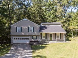 1622 Highland Ct, Auburn, GA