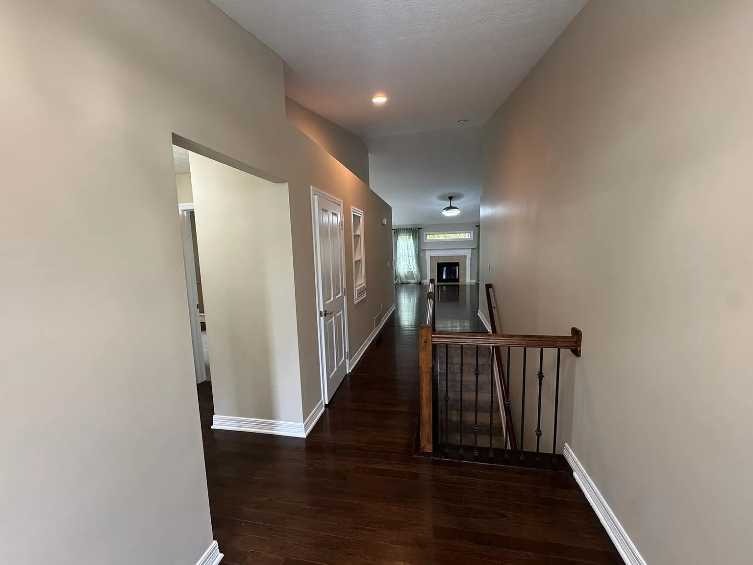 4 bed, 3076 sqft, $3,299 — Photo 4