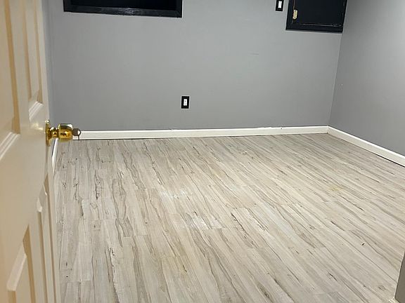 4th image of 322 Barton Ave #1A