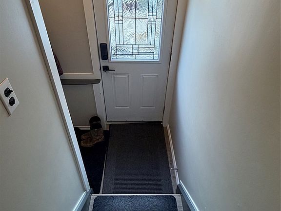 3rd image of 48 Macfarline Avenue