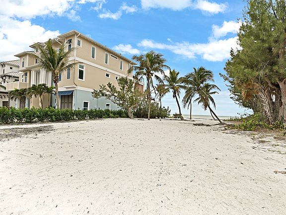 2nd image of 131 Eucalyptus Ct #131
