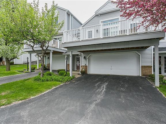 2nd image of 8 Leeward Ln