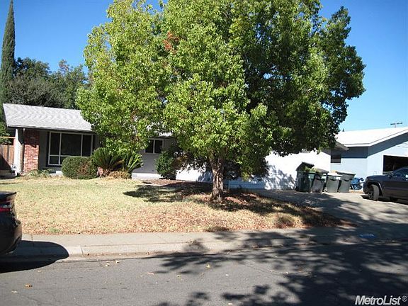 3rd image of 8905 Talisman Dr