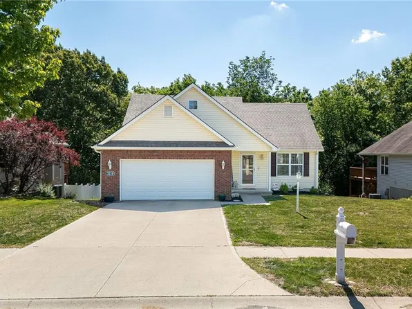3119 Morton Ln, Saint Joseph, MO 64506