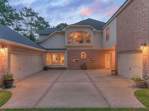 3rd image of 10535 Clubhouse Cir